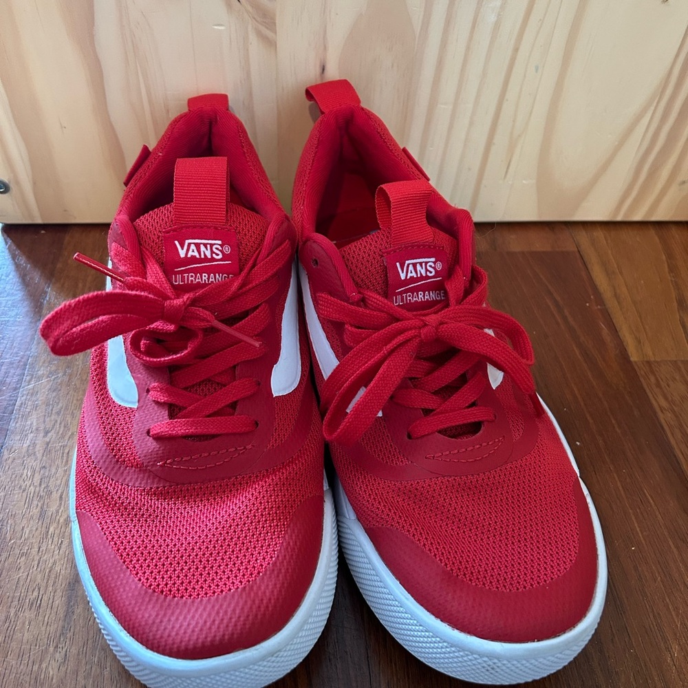 Vans UltraRange Red Sneakers with Ultra Cush Soles Men’s size 7 Women’s 8.5 - Picture 2 of 8